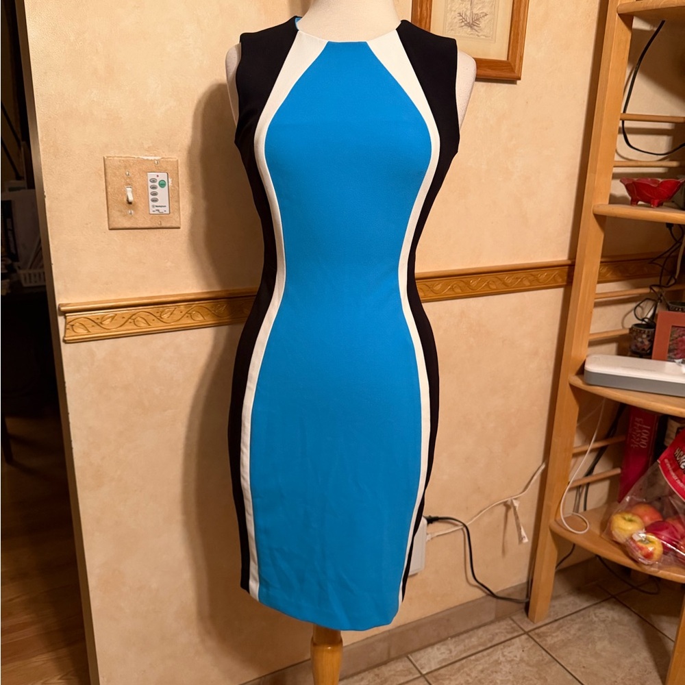 Tommy Hilfiger - Sleeveless Colorblock Sheath Dress - Blue/Black/White